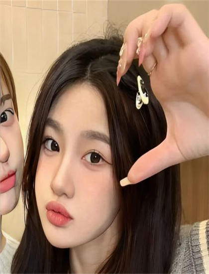 装腔启示录在线播放_免费被靠视频免费观看_女子和丈夫养100只鸵鸟做鸵鸟吃播